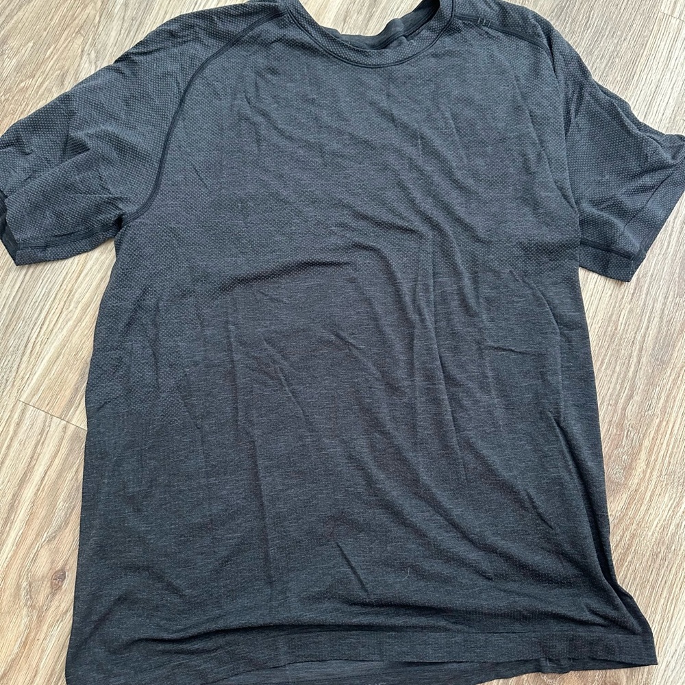 lululemon athletica Black Short Sleeve Tee